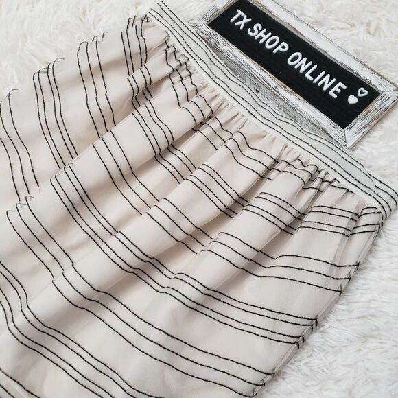 Size 8 BCBGeneration Striped Mini Skirt - Picture 3 of 7
